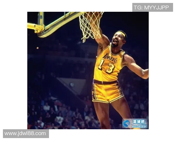 张伯伦在足球界的地位与成就分析是否可以称其为足球明星